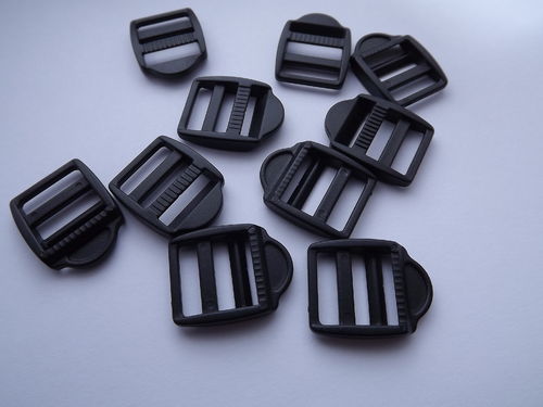 15mm Black Plastic Ladderlock Buckles x 100